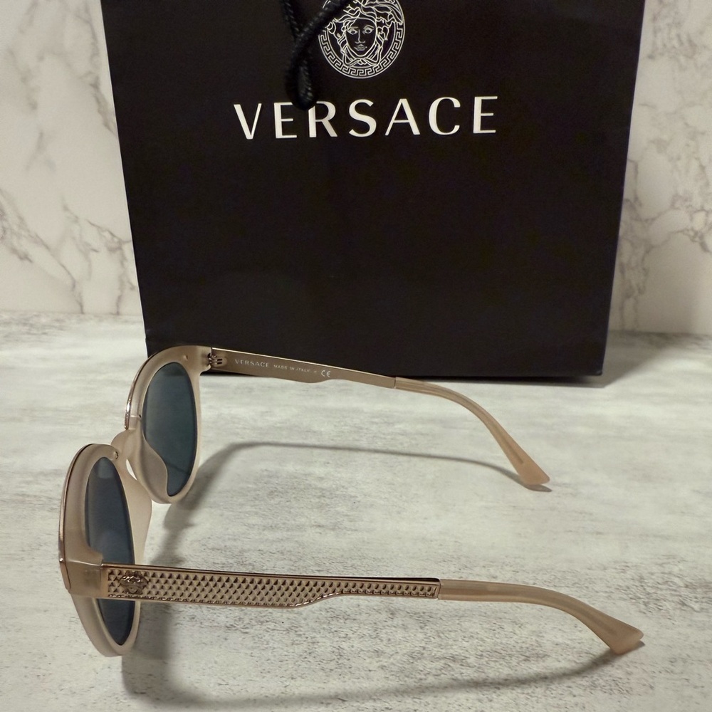 VERSACE ROSE GOLD SUNGLASSES - Picture 5 of 10